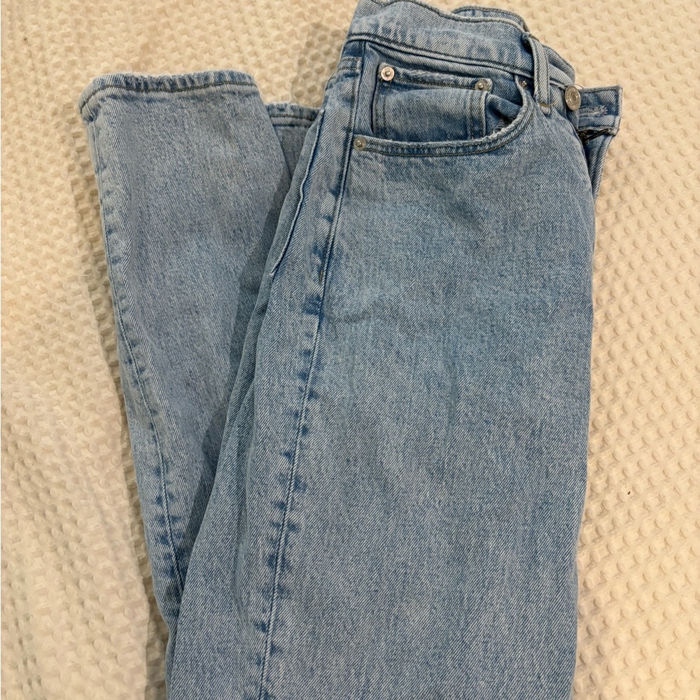 Abercrombie & Fitch 90’s Straight High Rise Jeans SHORT LENGTH